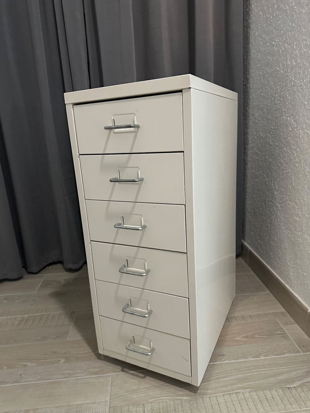 Ikea Banconi: Caisson de rangement à roulettes – Usato da Gampelen venduto da Gflocon 1