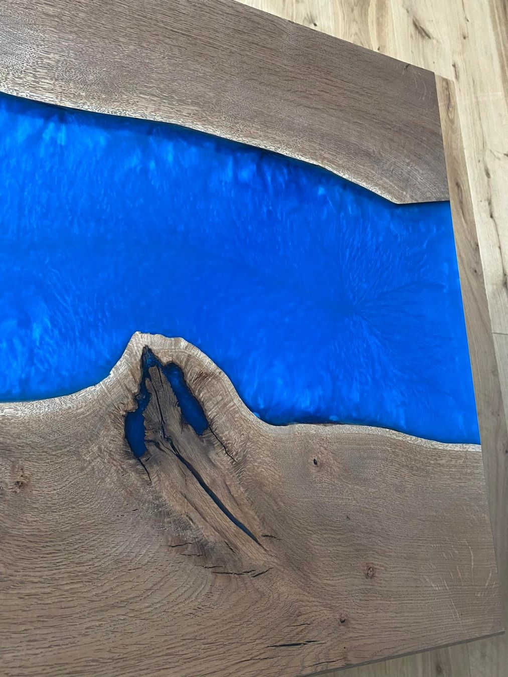 Tavoli: Epoxy Salontisch **River Table Sky Blue Metallic** – Usato da Niederuzwil venduto da gullipulli 3