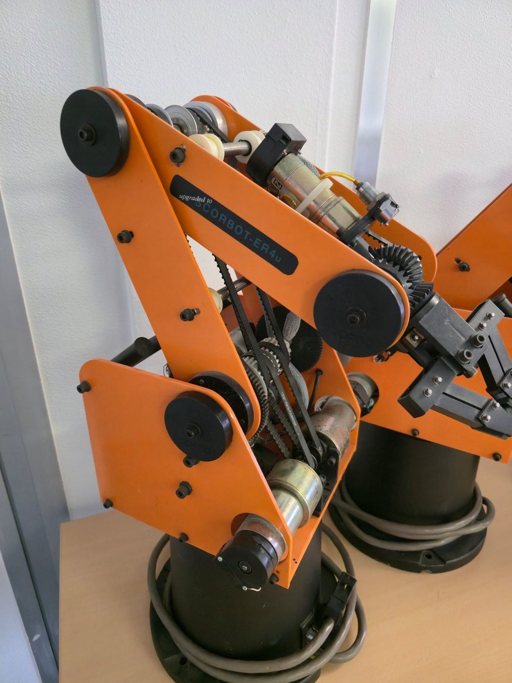 Mitsubishi Tutte le macchine: Roboterarme Paket Movemaster Scorbot ER4U ER4PC – Usato da Dietlikon venduto da sop_qr7v 4