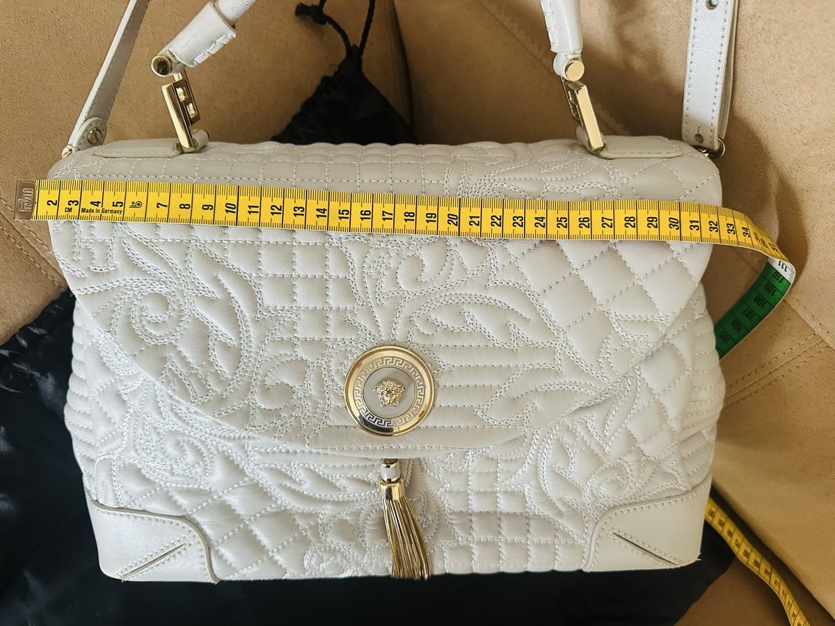 Versace Borse da donna: Versace Vanitas  BORSA celeste chiaro come nuova! – Nuovo (secondo la descrizione) da Cureglia venduto da myr_9v25