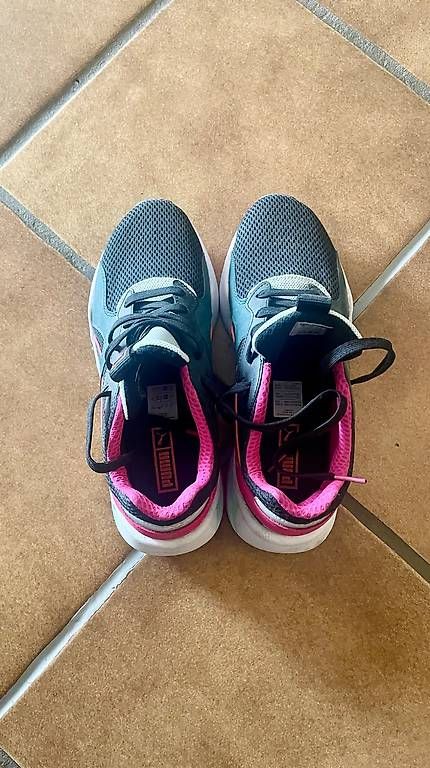 Scarpe da donna: Tolle Puma Sneakers – Usato da Gerlafingen venduto da Flavia9 1