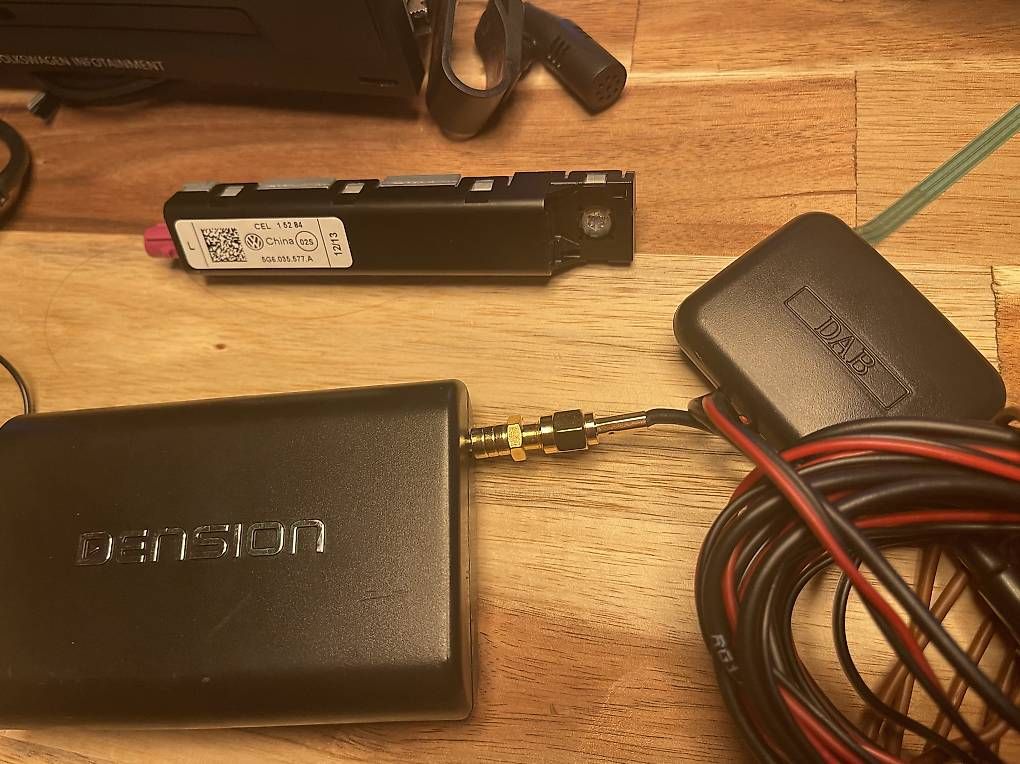 Radios: vw original Media Radio mit Dension DAB+ – Gebraucht aus Fischbach-göslikon von Trinity16 4