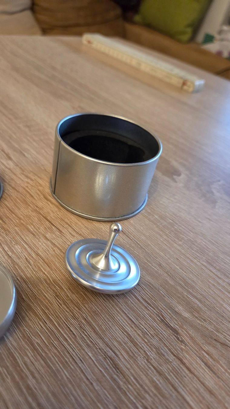 Giocattoli: Edles Kreisel-Set Metall, mit Dose, neuwertig, TOP Gesche... – Usato da Adlikon b.Regensdf venduto da ChriZ86 7