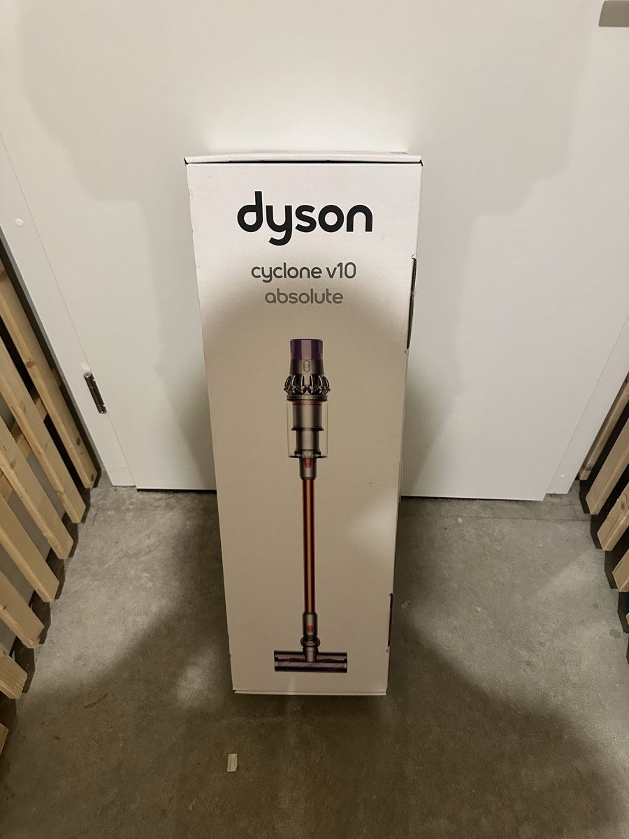 Dyson Staubsauger & Zubehör: Dyson v10 Absolute-Orginalverpackt – Neu und originalverpackt aus Bern von AliceHo
