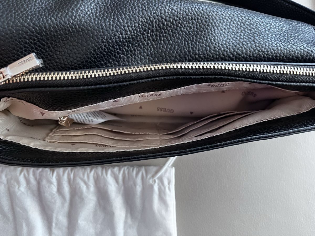 Guess Borse da donna: Guess Umhängetasche schwarz NEU – Nuovo e nell'imballaggio originale da Dulliken venduto da VaSha 3