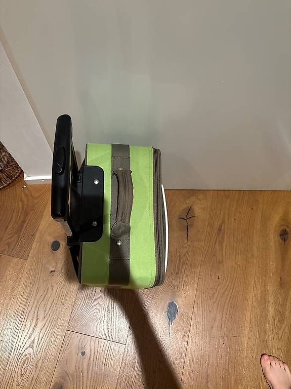 Valises de voyage: Kinderkoffer  – D'occasion à Wädenswil par mar_9xg7 2