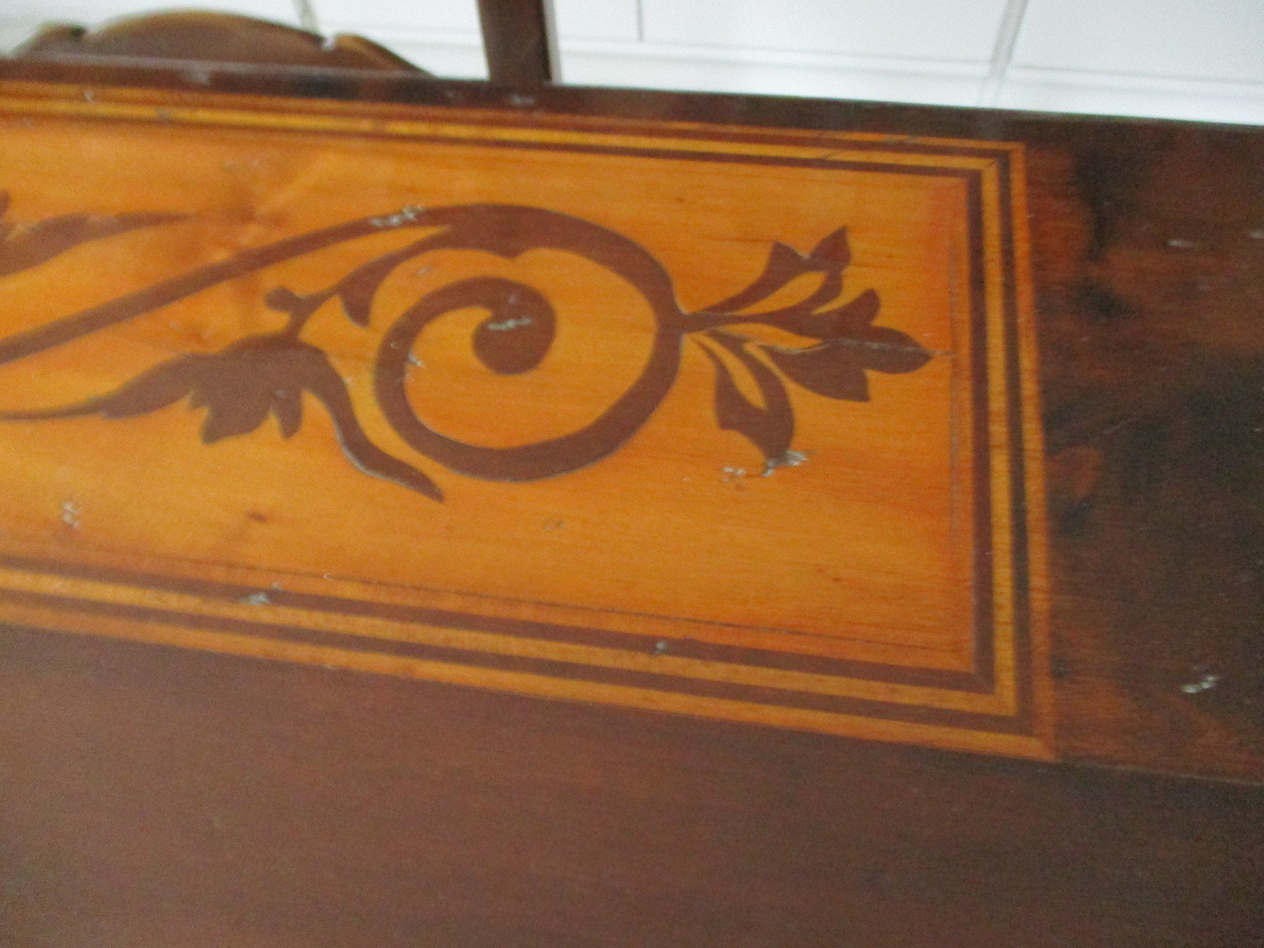Tavoli: Hist. Holz-Tisch Intharsien Alpine Chic Rustico Landliebe – Usato da Windisch venduto da Autogrammo 5