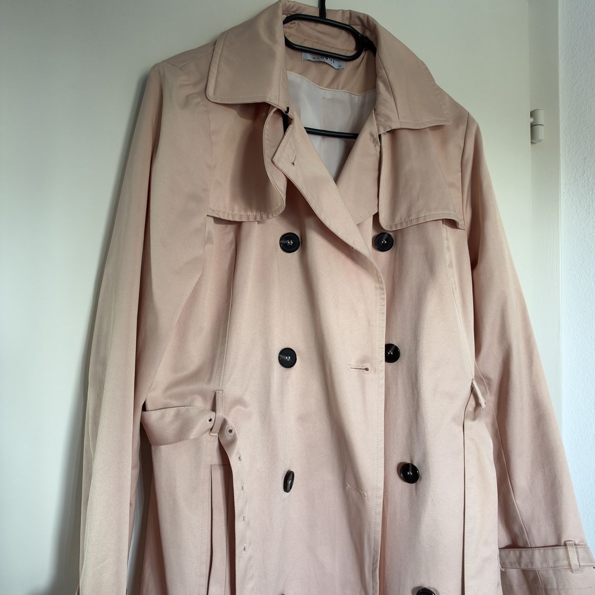 Globus Cappotti: SALMON GLOBUS TRENCH L – Nuovo (secondo la descrizione) da Zofingen venduto da JumpInVintage 1