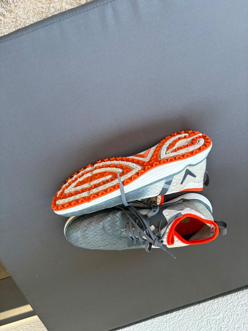 Chaussures hommes: Trailrunning Schuhe Apex Lite Grösse 43 grau – D'occasion à Pfäffikon/SZ par PATROL-23 1