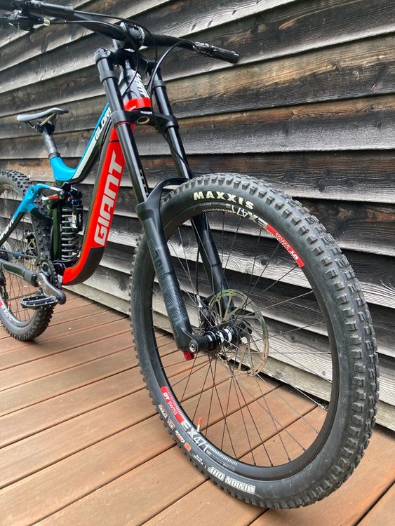 Giant Vélos: VTT Giant Glory Advanced 0, DH, Freeride, état impeccable! – D'occasion à Cousset par xgi_c7z6 1