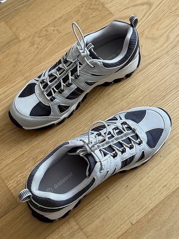 Scarpe da donna: Wanderschuhe Grösse 40 ungetragen – Usato da Effretikon venduto da lil_vgd5 3