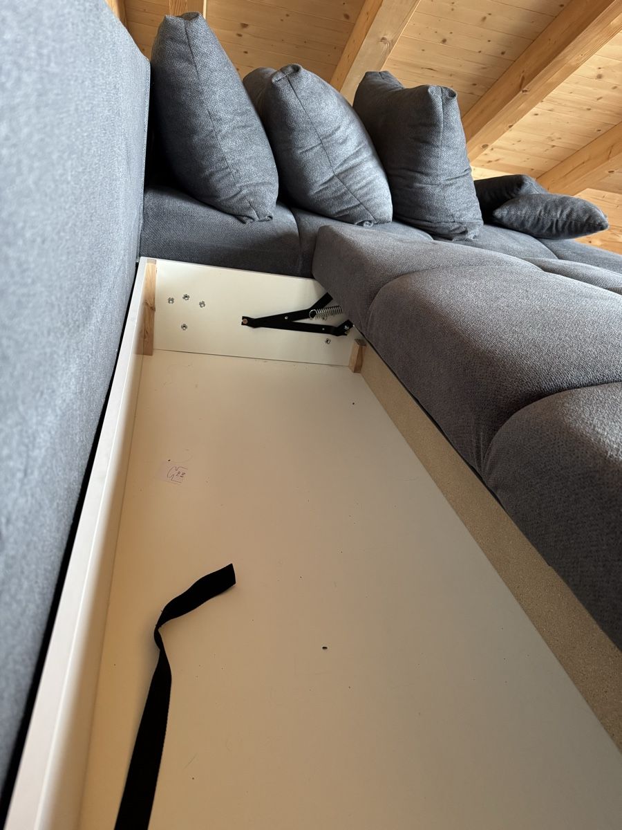 Divani: Sofa – Usato da Leissigen venduto da jen_6y7m 4