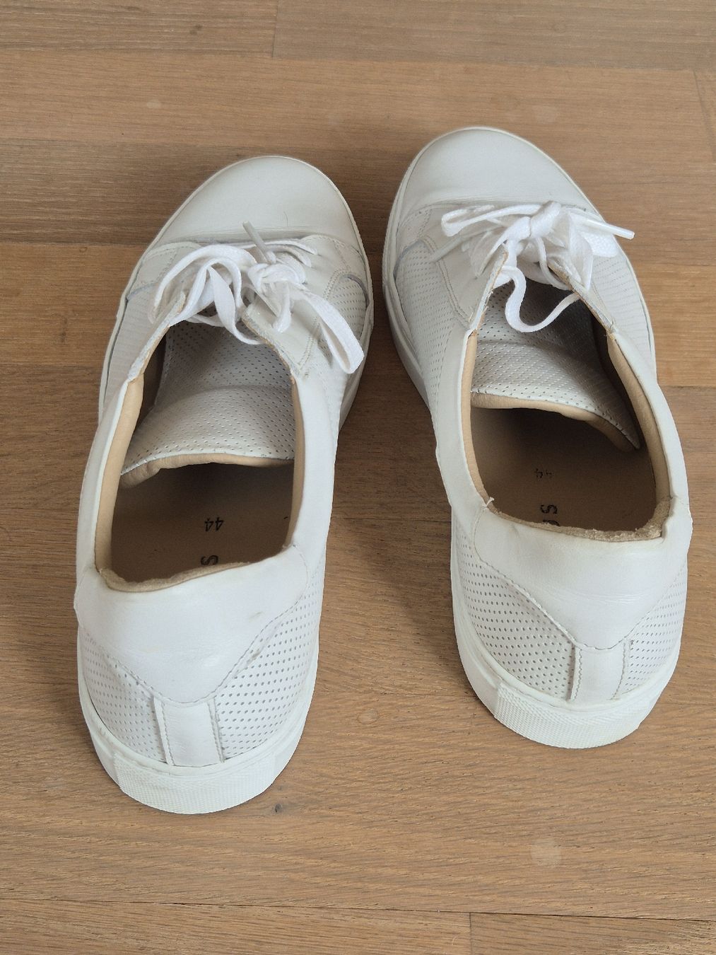 Globus Herrenschuhe: Leder Sneakers Weiss – Gebraucht aus Thun von Milenio3 1
