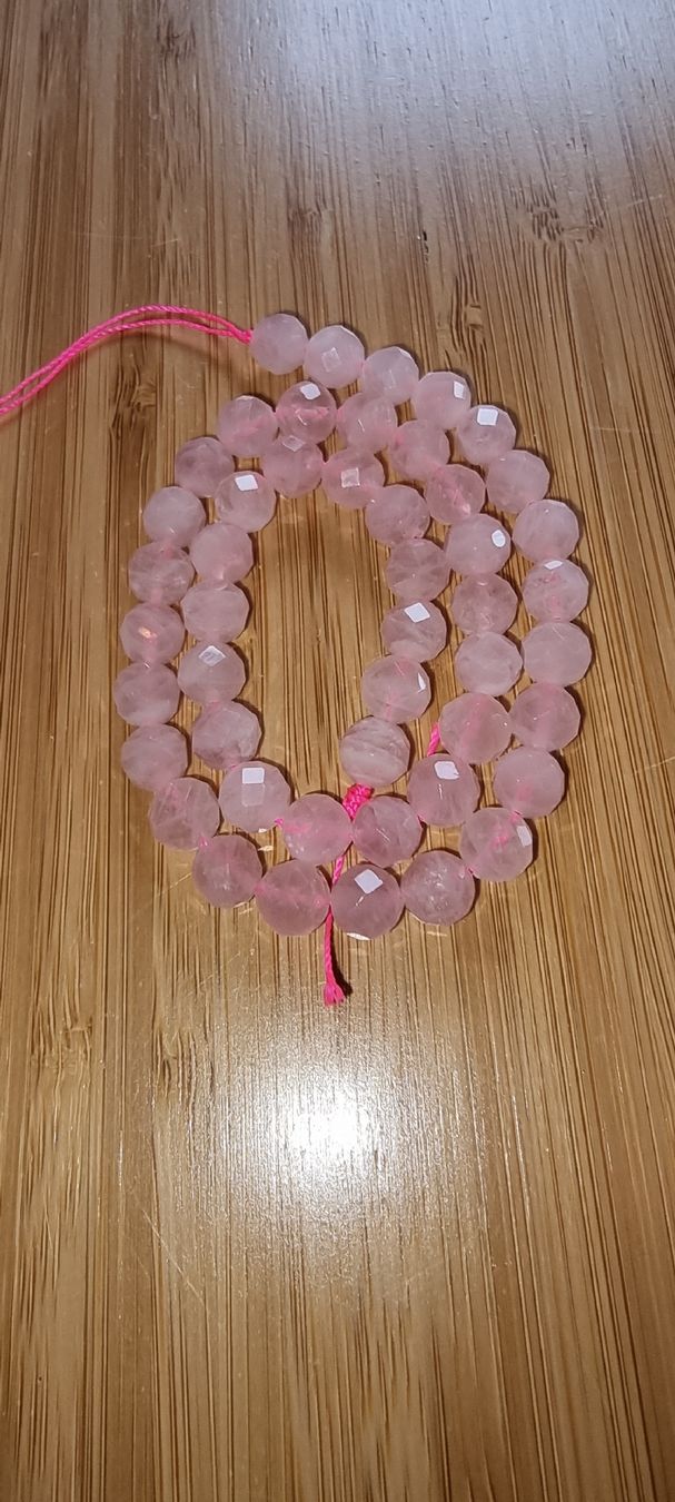 Mineralien & Heilsteine: Rosenquarz 8mm. facettiert Strang – Neu und originalverpackt aus Menziken von Mirager 1