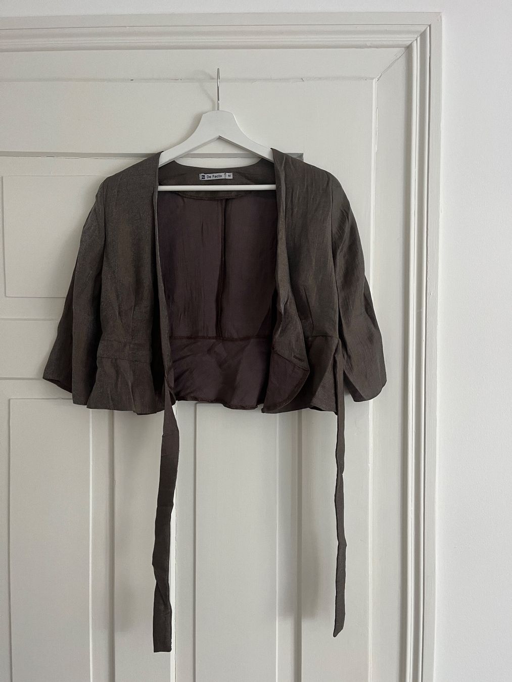 Vestes: DeFacto Damen Blazer Braun Gr. M – D'occasion à Zürich par bretxo