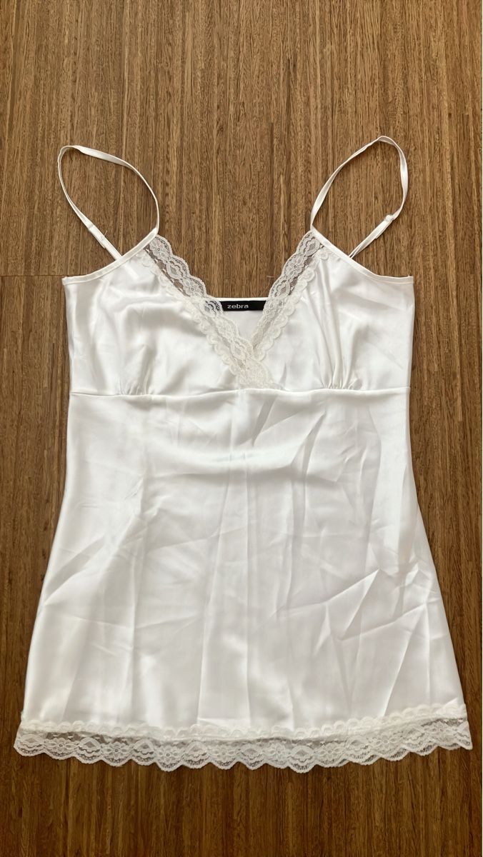 Tops: Top weiss Spitze Grösse 40 neu – Gebraucht aus Ruggell von VegasGirl