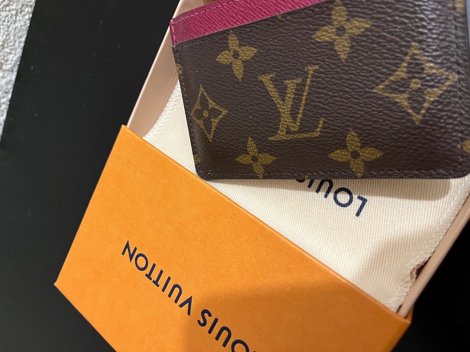 Louis Vuitton Portafogli: Porte-cartes Louis Vuitton Comme neuf – Nuovo (secondo la descrizione) da Ecublens VD venduto da mar_qw6r 1