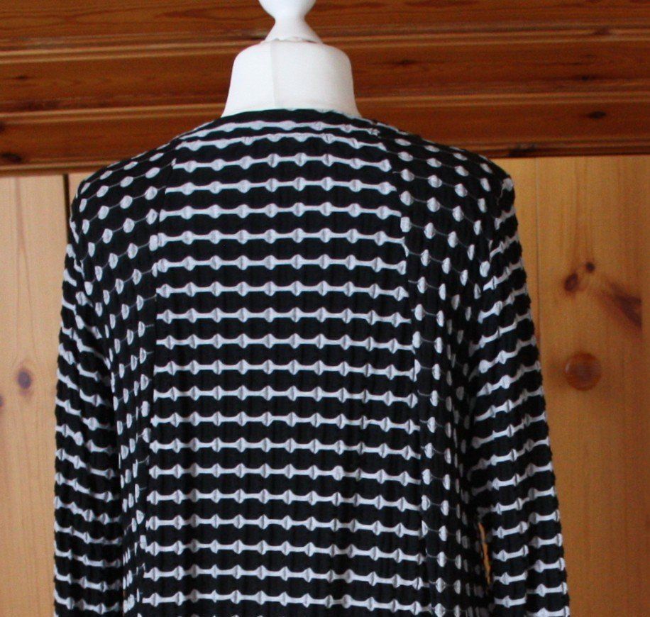 Vestiti: Kleid Minikleid schwarz - grau Gr. XXL – Usato da Flüelen venduto da Diversicum-Curvy 6