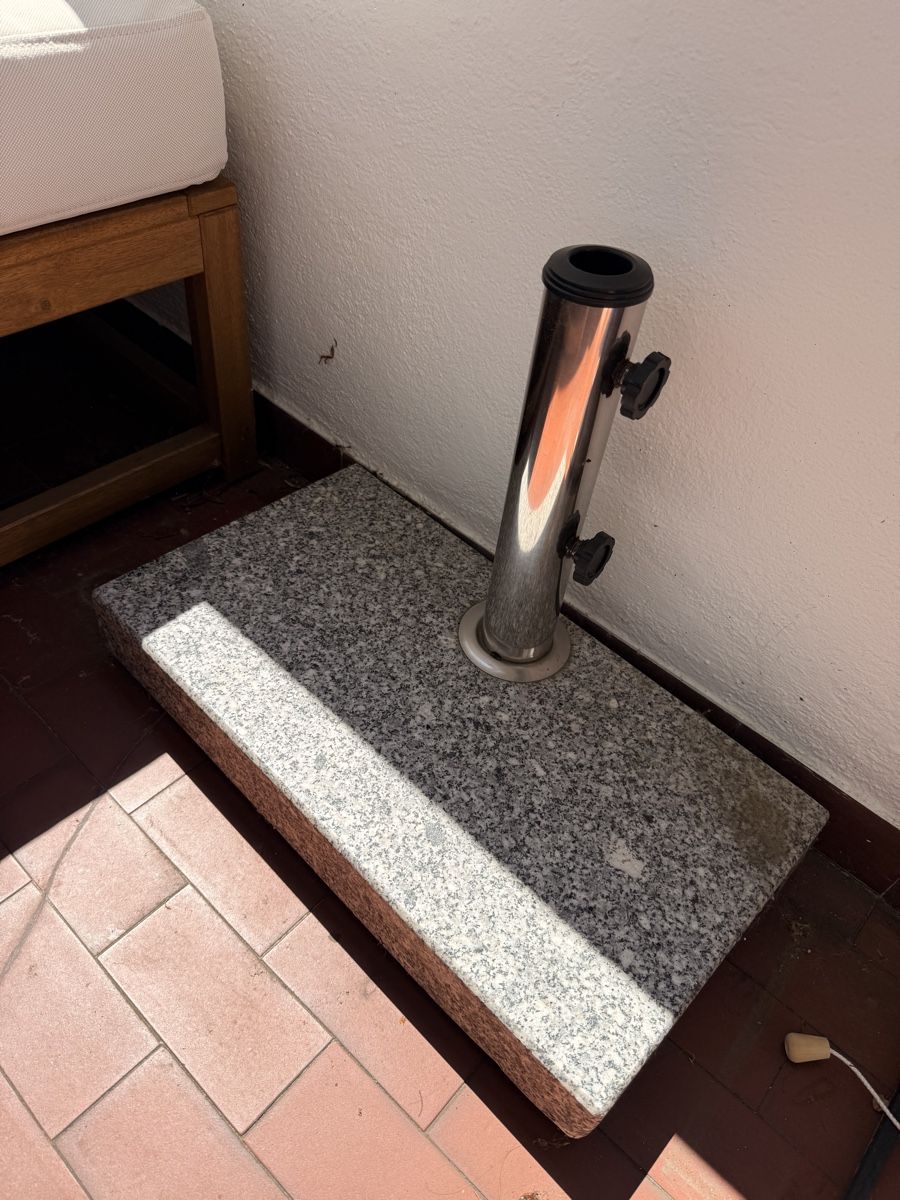 Sonstiges: Granit 25 kg Sonnenschirmständer Defekt – Defekt aus Zürich von chr_5yqg