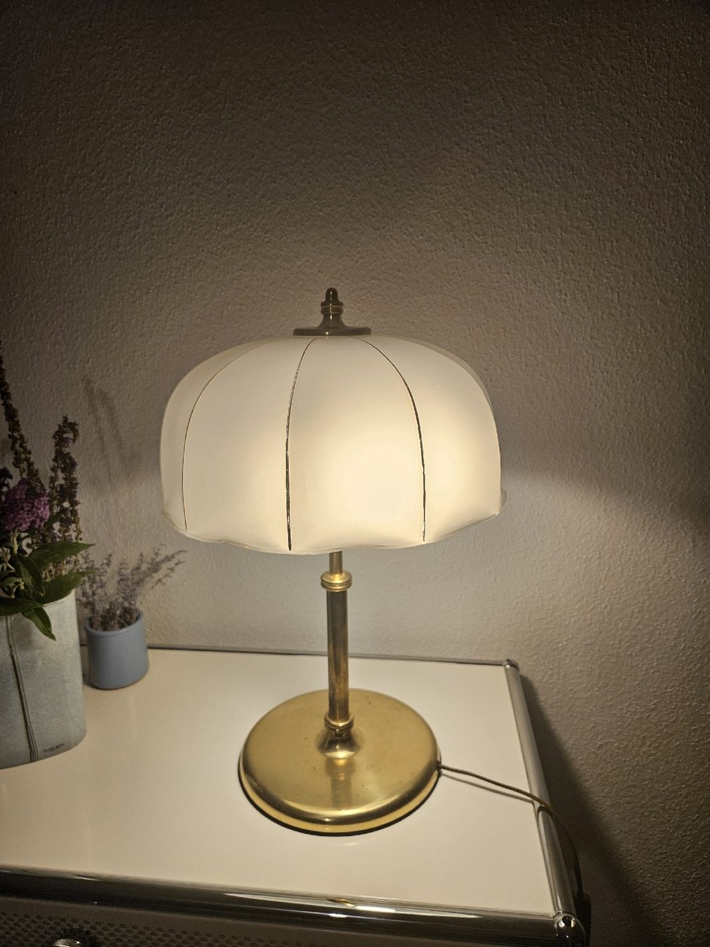 Lampes: Vintage Mid-Century Messing Lampe – D'occasion à Muttenz par jeh_l5fx