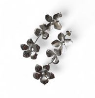 Silver flower earrings 