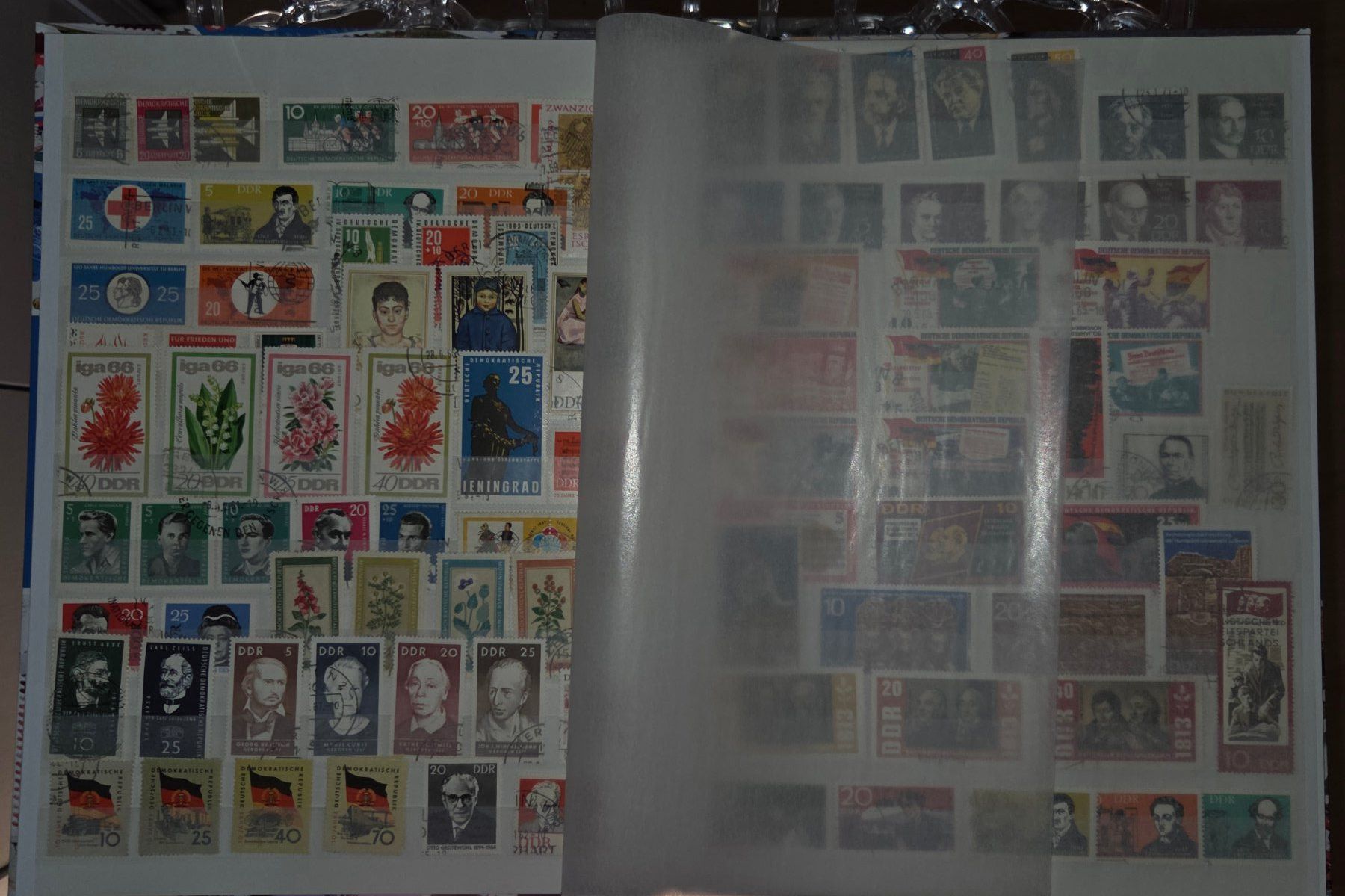 Albums: Briefmarken DDR/BRD – D'occasion à Gossau SG par oreliefredy 2