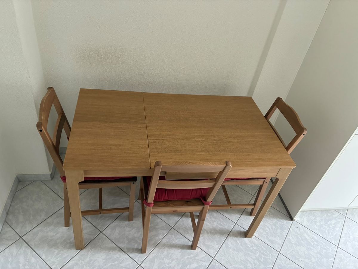 Ikea Tischset: Dining Set Table + Chairs Red Cushions – Gebraucht aus Zürich von eduardag 1