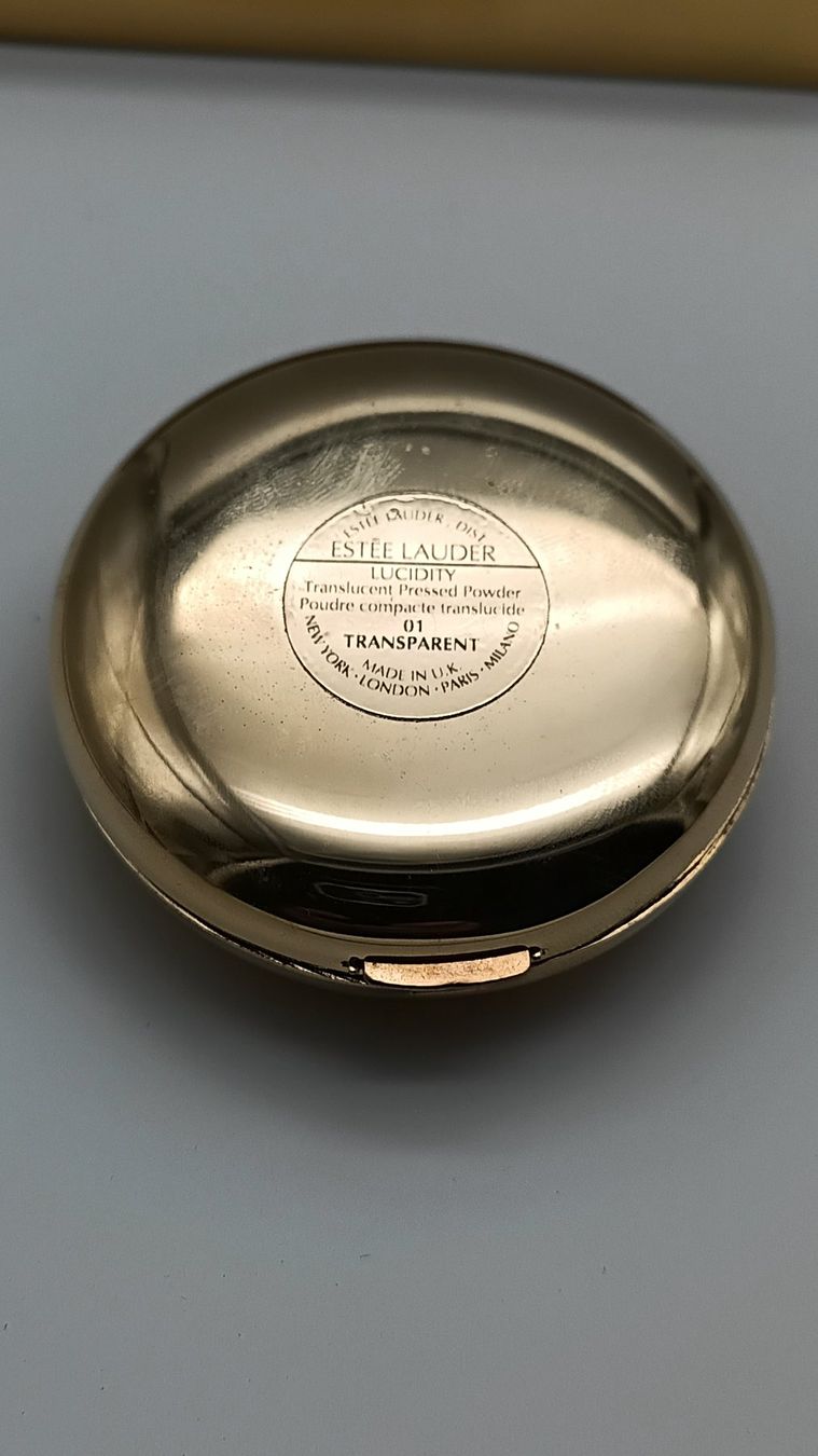 Estée Lauder Make-up: Poudrier vintage Estee Lauder – Nuovo (secondo la descrizione) da Poliez-Pittet venduto da DakotaAntiques 4