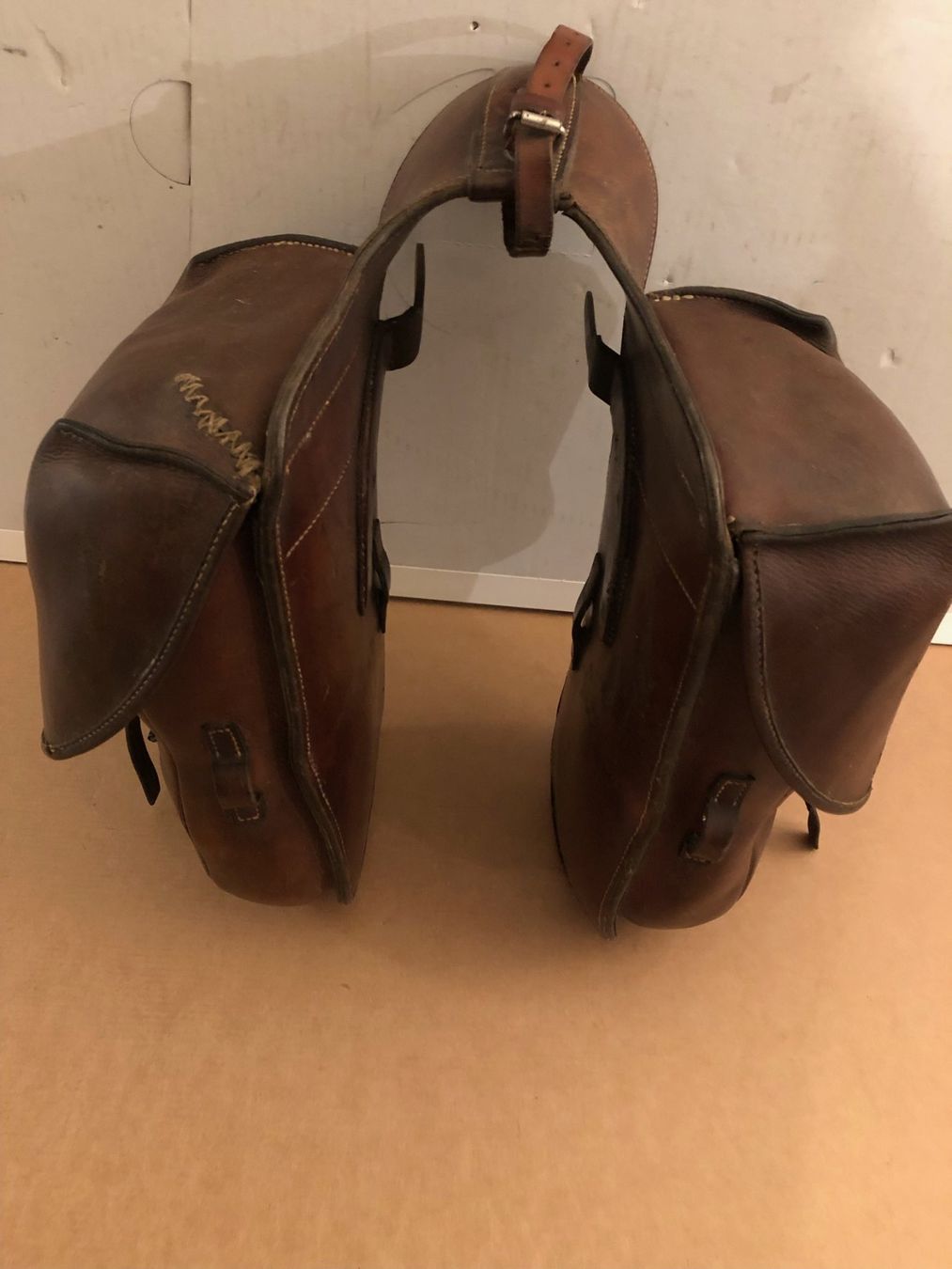 Schweizer Armee Borse: Militär Satteltaschen – Usato da Gümmenen venduto da Ug6