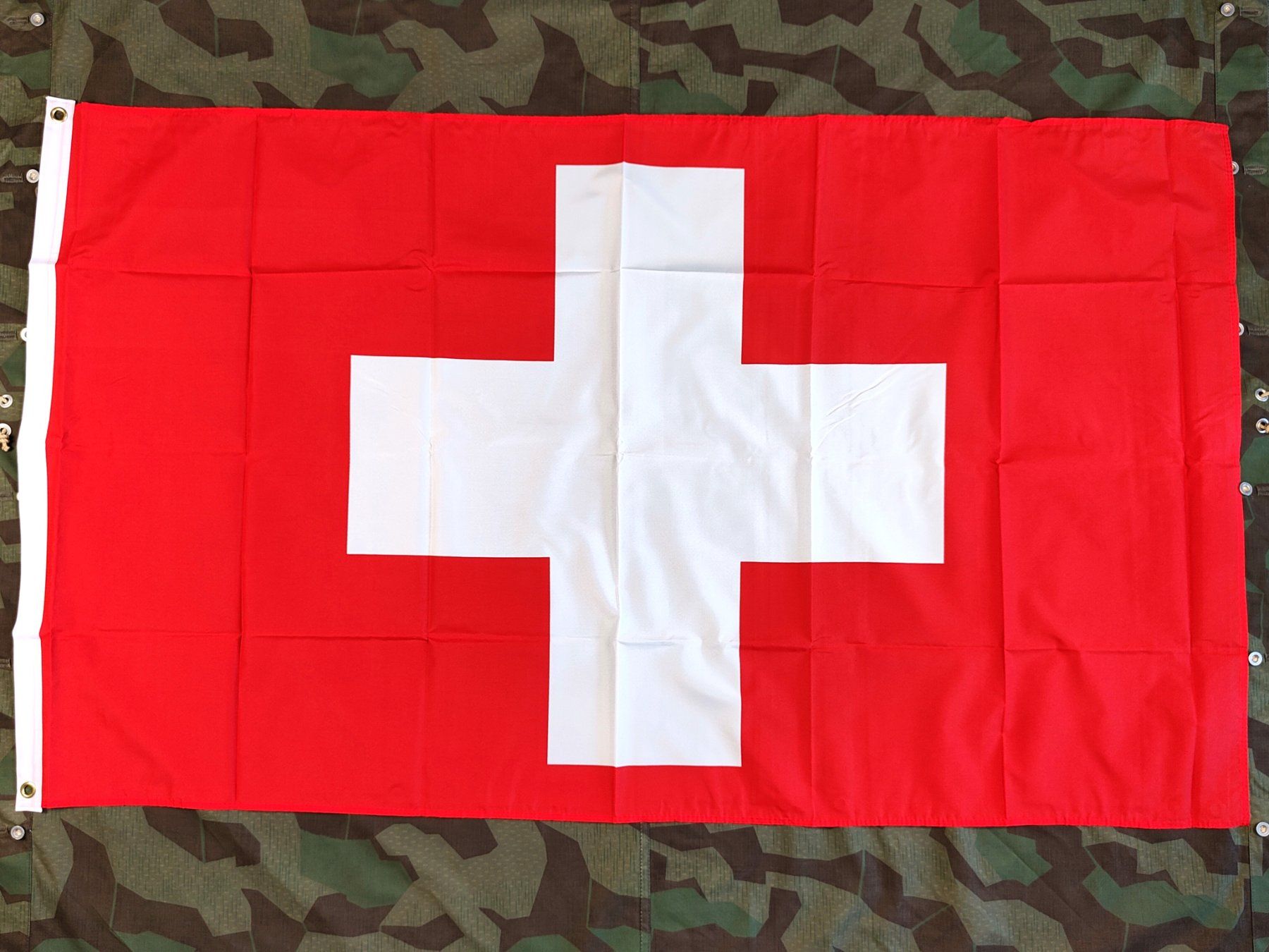 Uniformi: Flagge der Schweiz – Usato da Bauma venduto da SwissMilitaria
