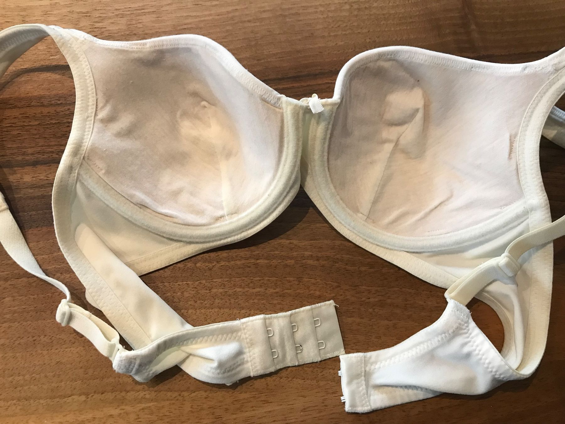 Triumph Altra biancheria intima: BügelBH BH Triumph – Usato da Alpnach Dorf venduto da marvo 4