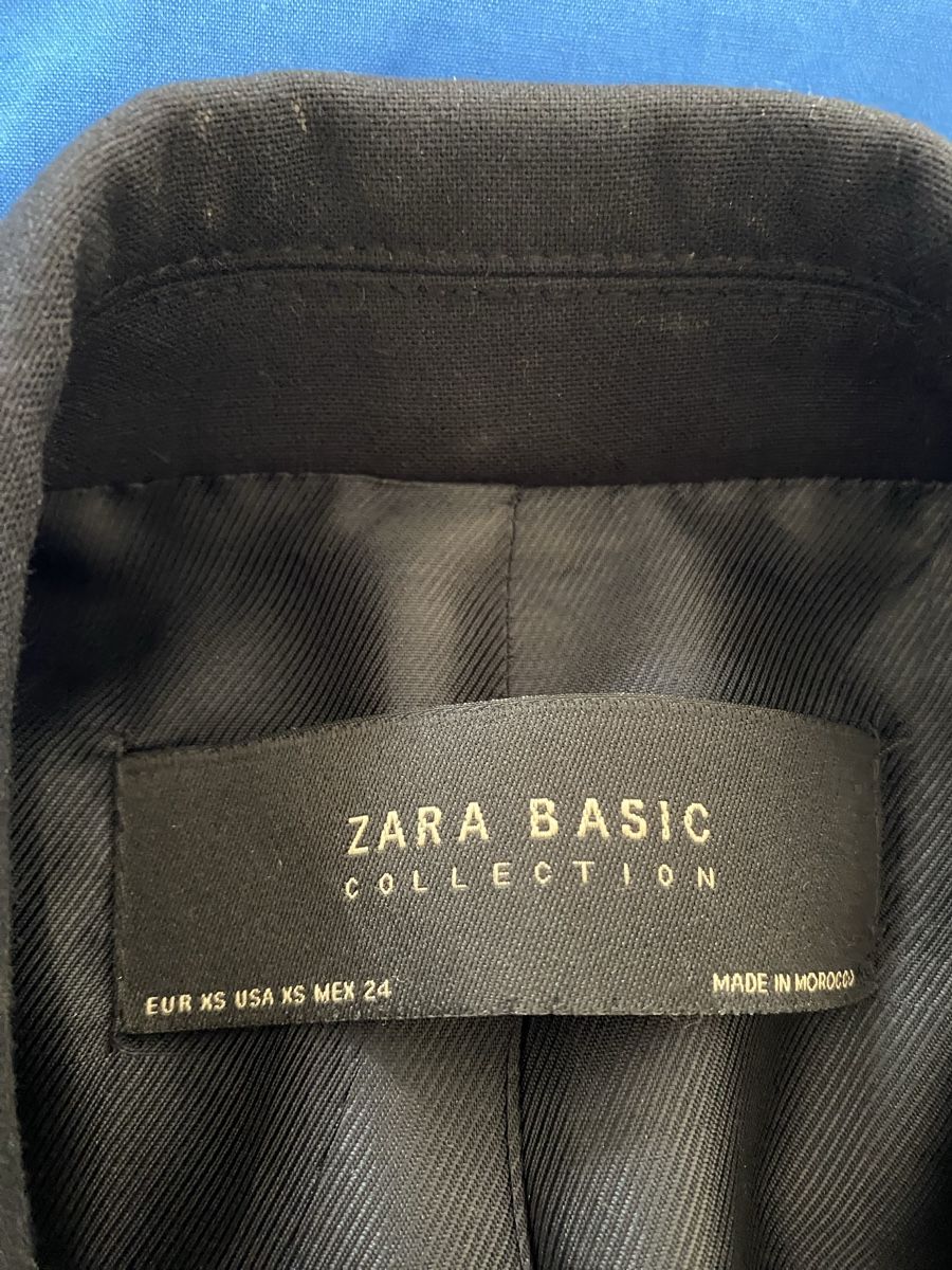 Zara Giacche: Blazer navy bottoni silver – Usato da Davesco-Soragno venduto da Chichijango 2