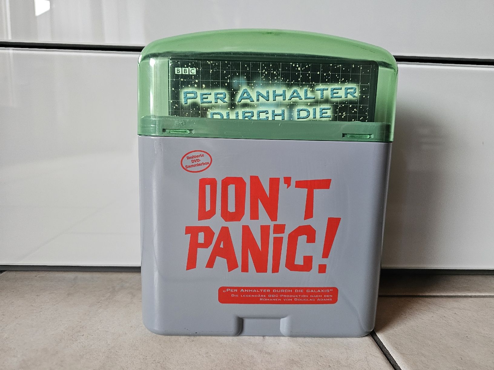 Tutti i DVDs: Don't Panic  -  Limitierte DVD Sammlerbox – Usato da Schneisingen venduto da backstore24 3