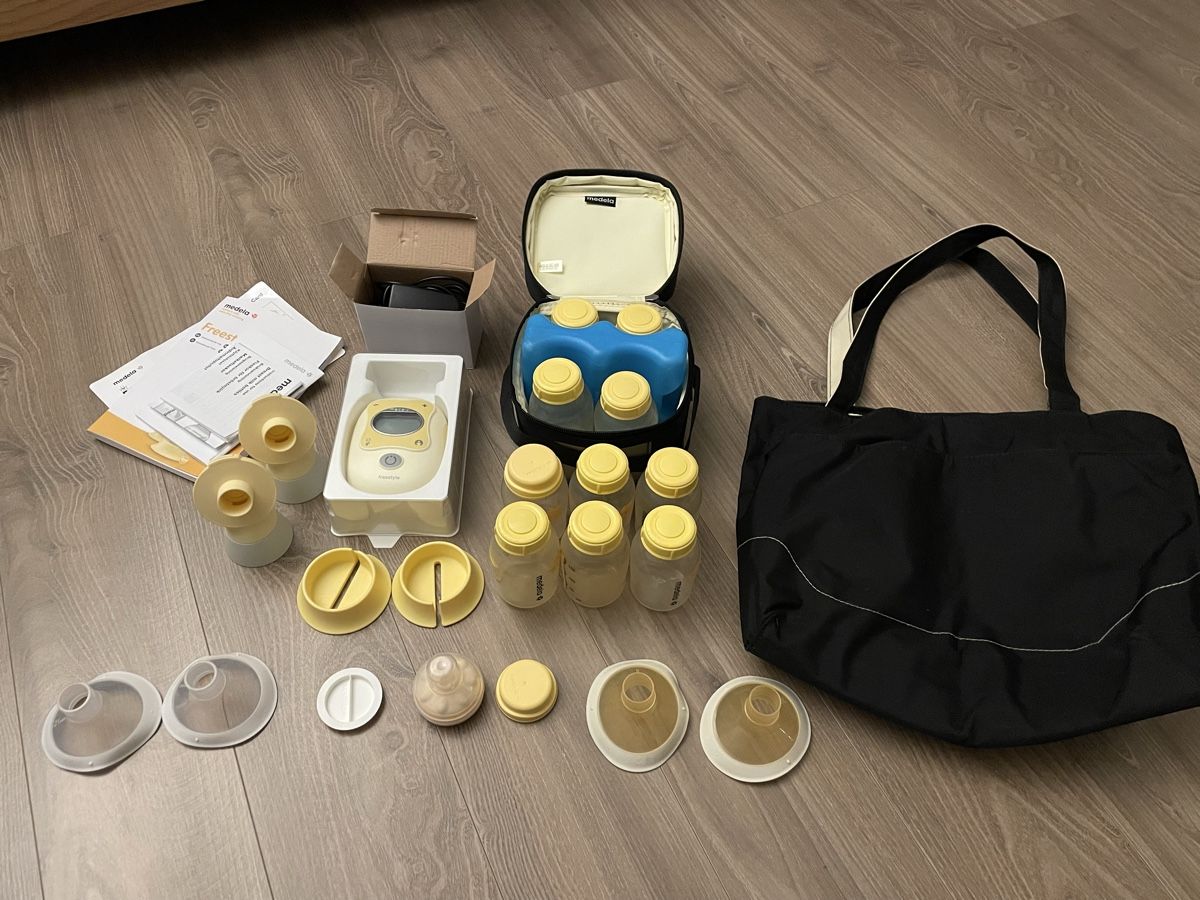 Medela Accessori per l’allattamento: Medela Freestyle Flex double + sac & accessoires – Usato da Sierre venduto da Ruyfigas 1