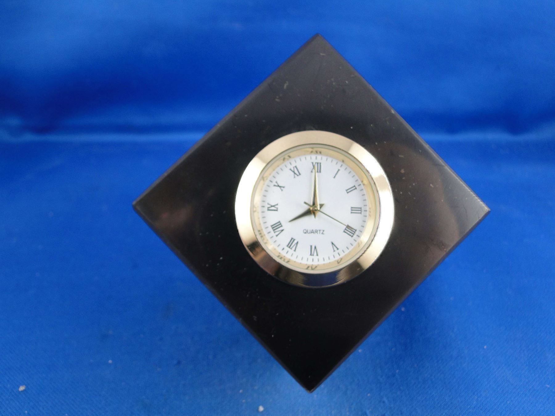 Mineralien & Heilsteine: Shungit-Wuerfel mit Uhr – Gebraucht aus Schinznach Bad von Demerald 8