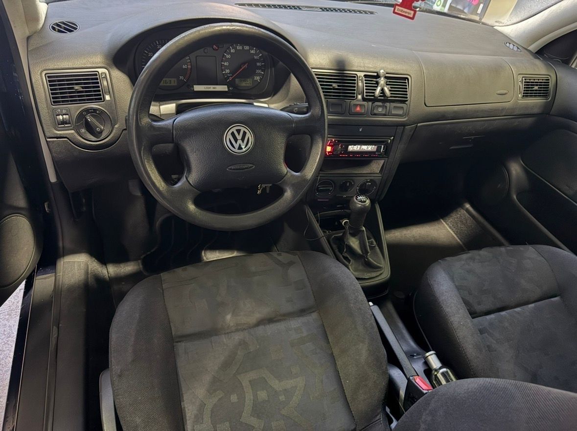 VW Automobili: Vw Golf 4 – Usato da Rossrüti venduto da PRAG90 2