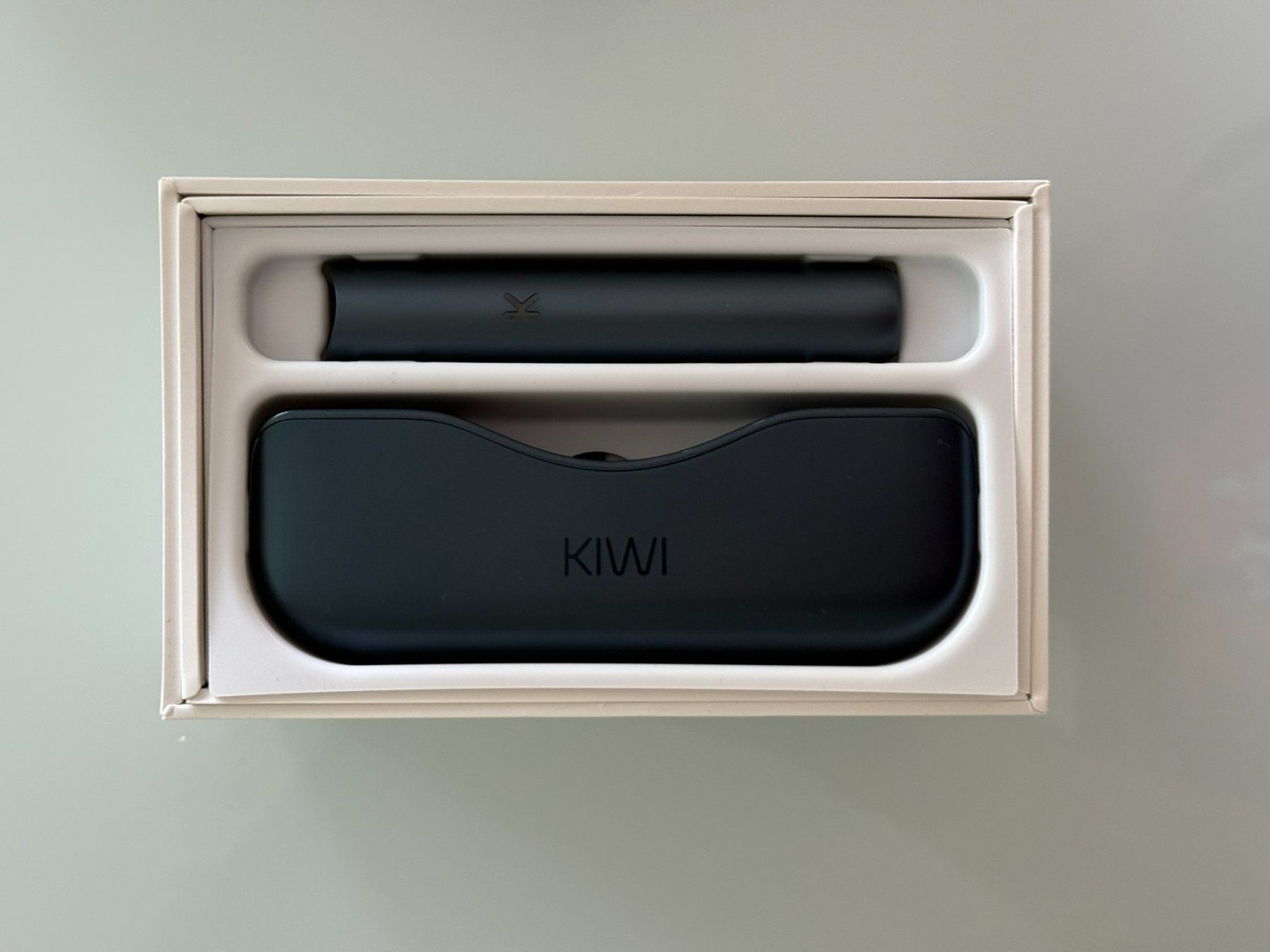 Altri Prodotti per fumatori: KIWI 2 Starter Kit Midnight Blue neuwertig – Nuovo (secondo la descrizione) da Zürich venduto da lach.richard 1