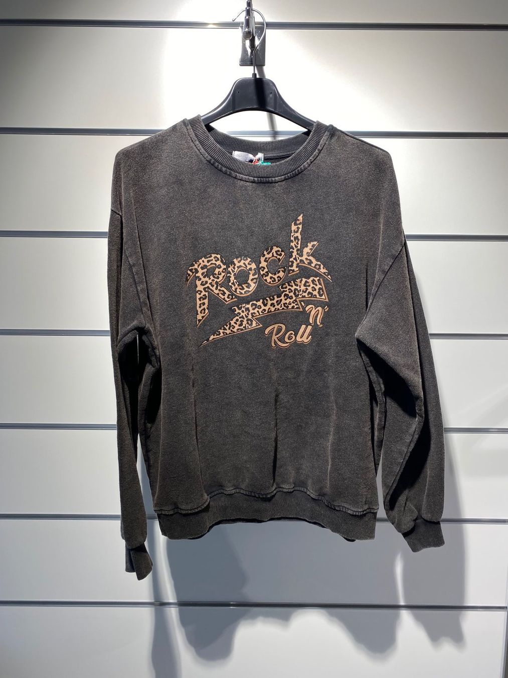 Pulls & Sweat-shirts: Pullover Rock'n Roll - Grau Washed - Grösse ca. 34/36/38 – Neuf avec emballage d'origine à Eschenbach SG par Peachick 1