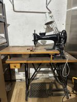 Adler Ledernähmaschine mit viel Zubehör