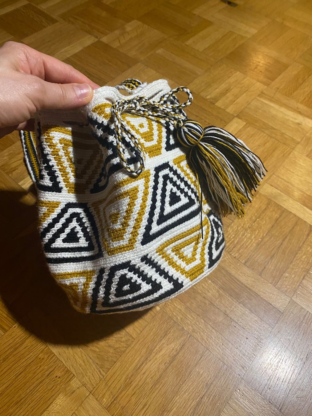 Borse da donna: Schultertasche Aztek design neu – Nuovo e nell'imballaggio originale da Zug venduto da estarthyme