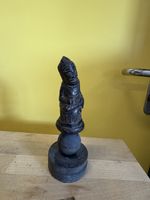 Figurine Figur Buddha auf Sockel dunkles Holz