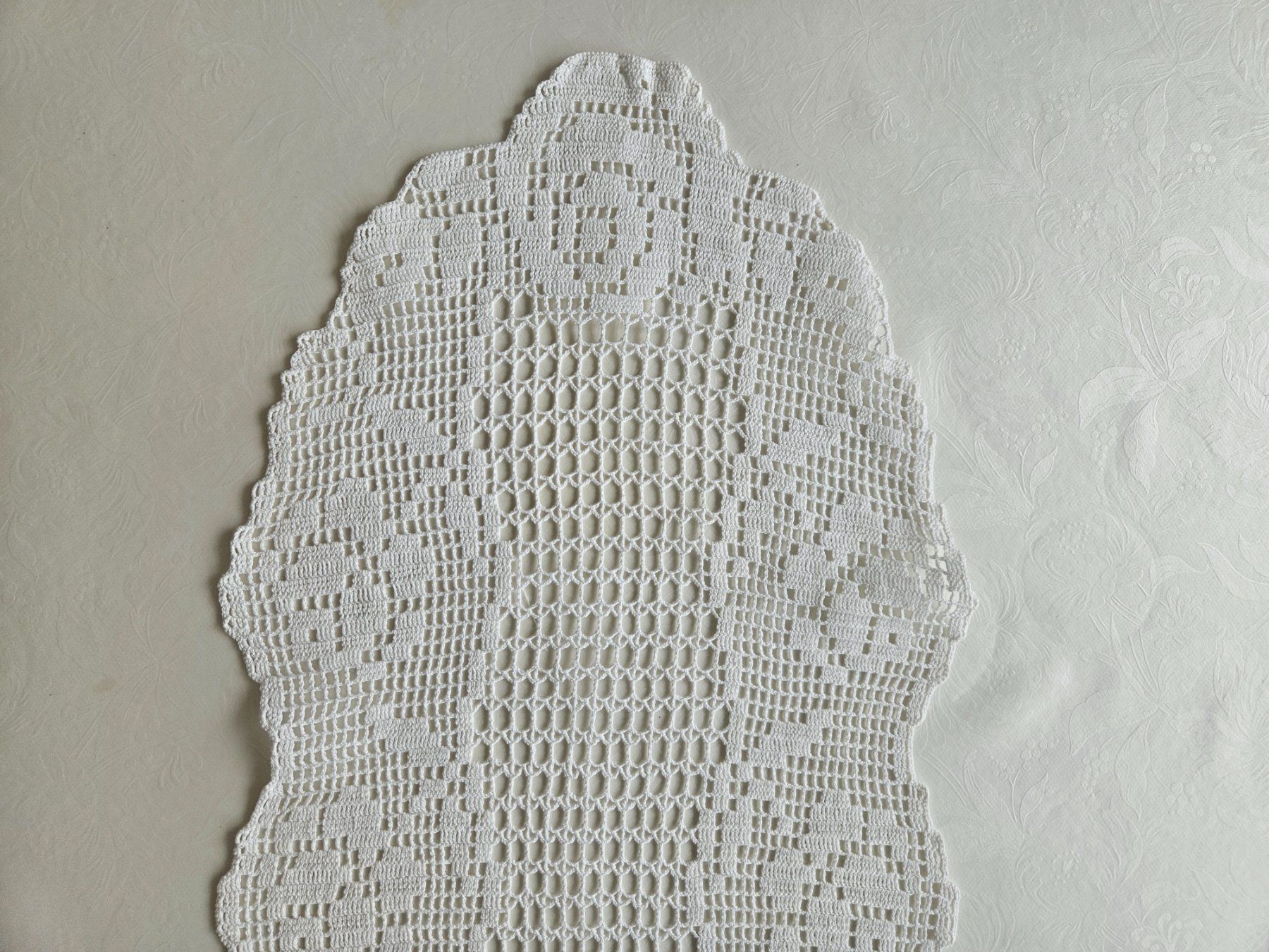 Altra biancheria da tavola: Spitzendeckchen Spitzendeckeli Läufer 82x30 cm Shabby Chic – Usato da Gossau ZH venduto da LeoniesDeko 1