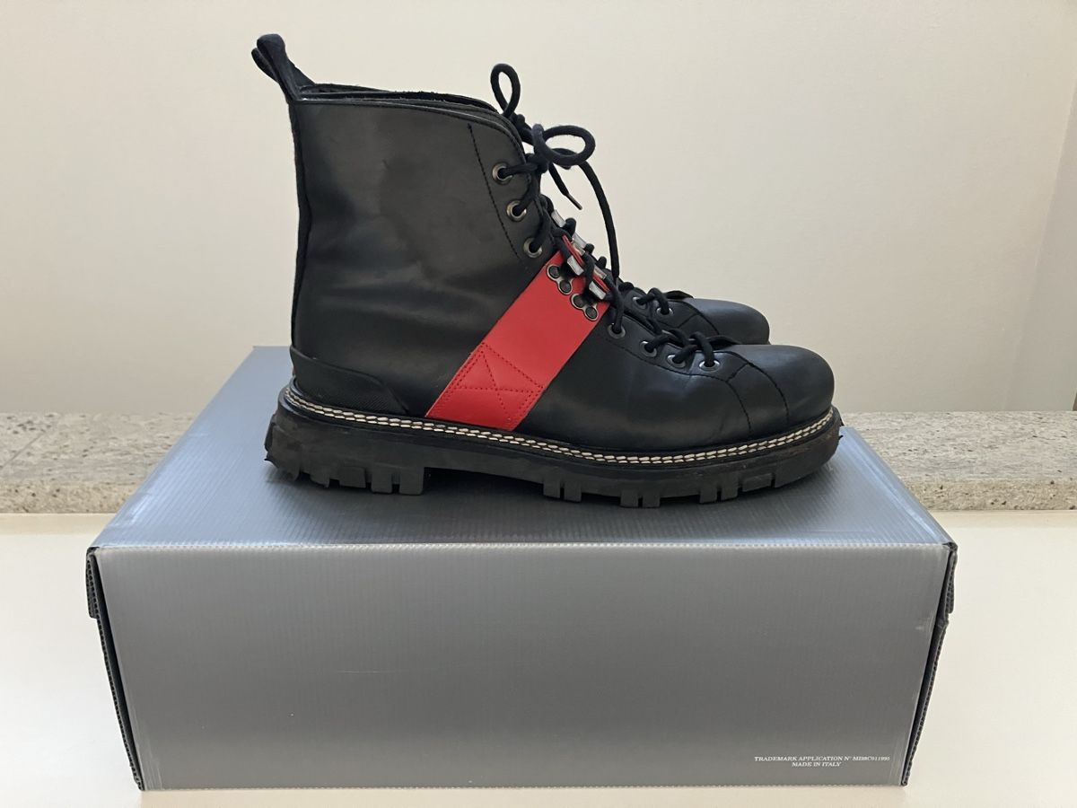 Prada Chaussures femmes: Prada Stiefel – D'occasion à losone par china06 3