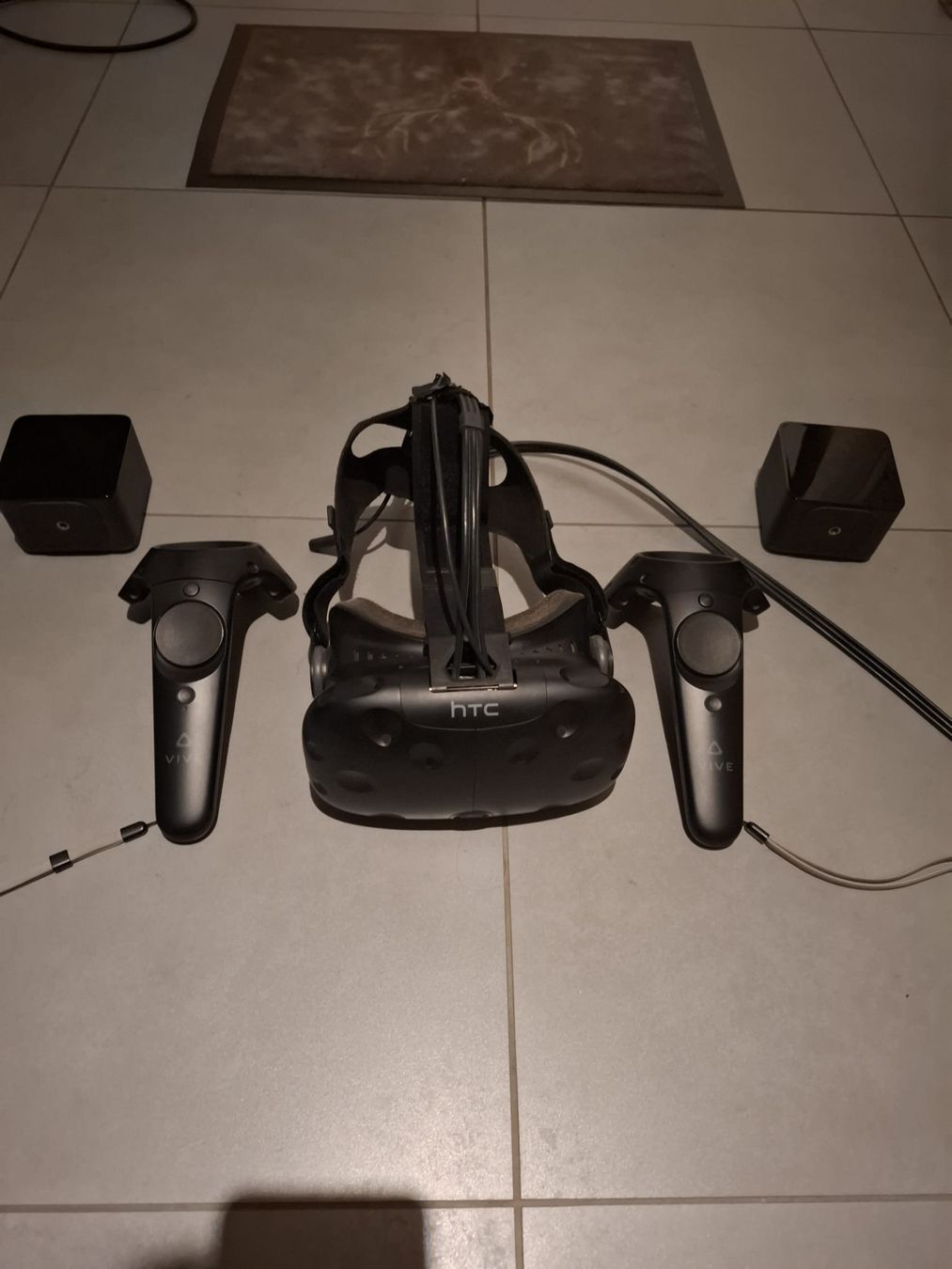 HTC Casco VR: htc vive erste Generation  – Usato da Oberkirch LU venduto da Ggoldfinger60