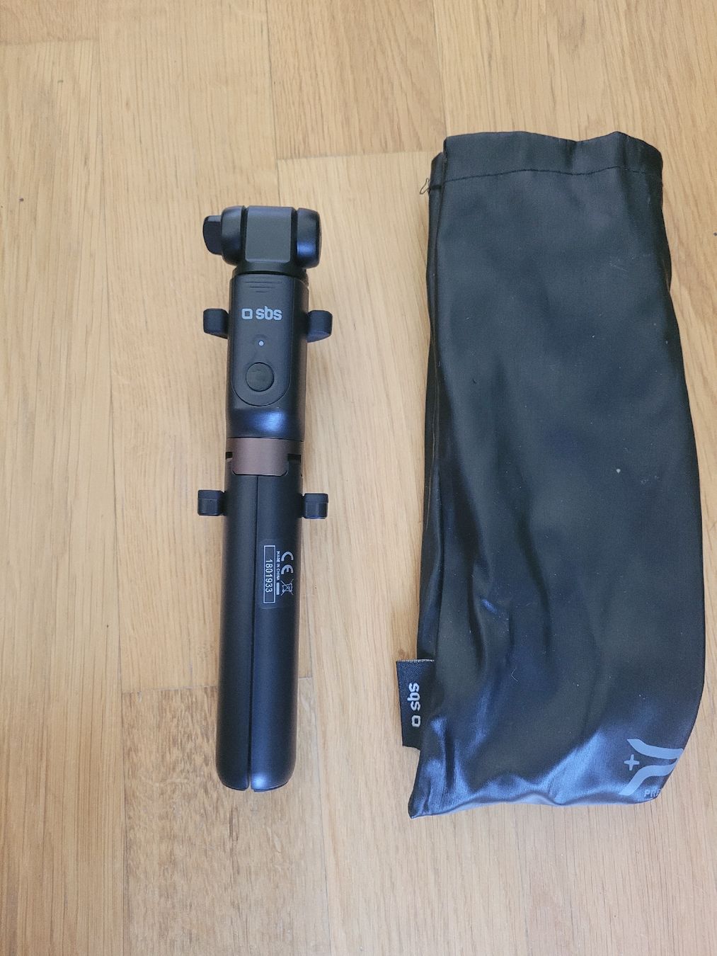 Halterungen: Selfie stick SBS à partir d'1.- – Gebraucht aus Thônex von Jankhee 1