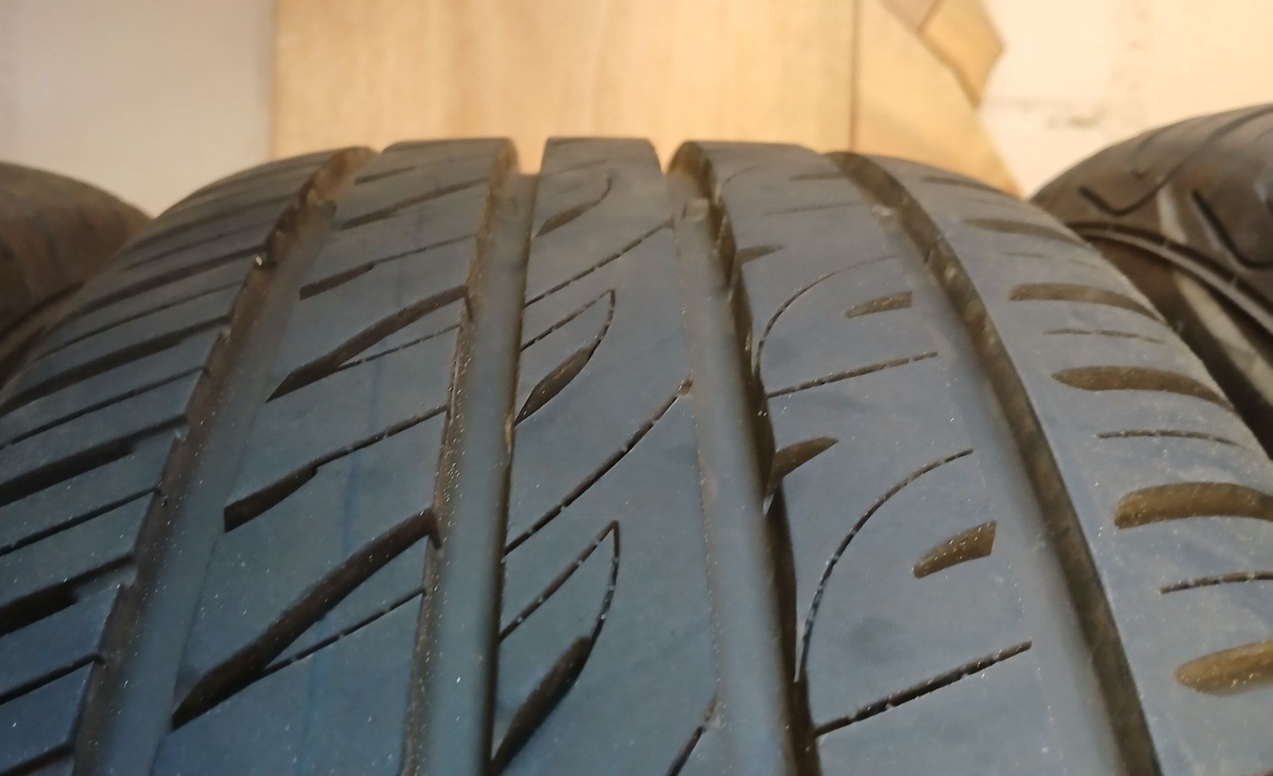 Ford Pneumatici & Ruote complete: Sommerräder 16" für Ford Focus C-Max Puma oder Volvo V40 usw – Usato da Aeschlen ob Gunten venduto da Dayton81 4