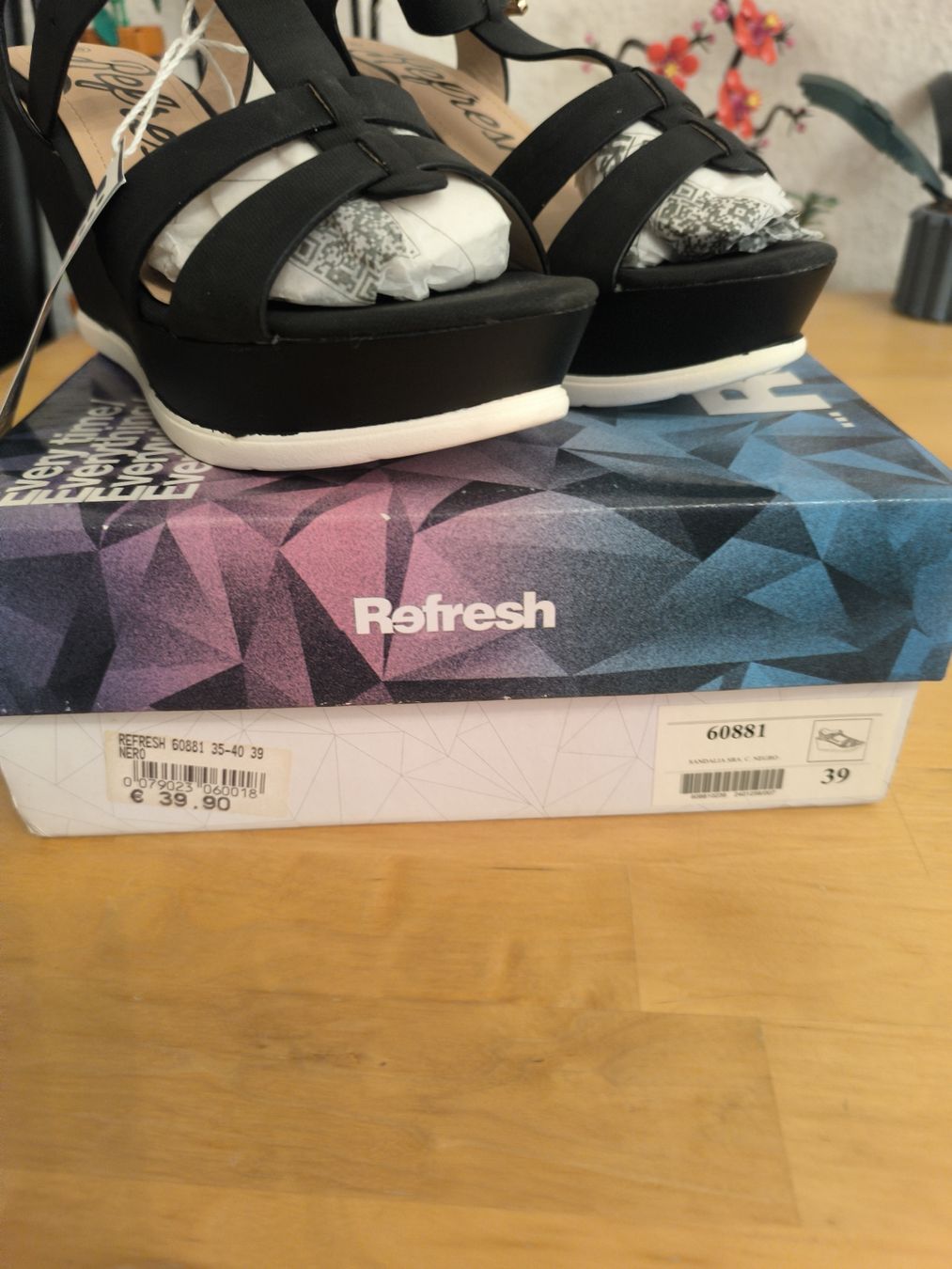 Scarpe da donna: Schwarze Refresh Sandale, Grösse 39 – Nuovo e nell'imballaggio originale da Bern venduto da Nessli 1