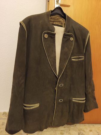 Edle Trachten Wildlederjacke, Grösse 50, mit Hose und Gurt.