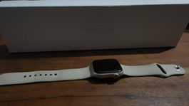 Apple Watch Series 8 41mm Starlight Aluminium mit Band