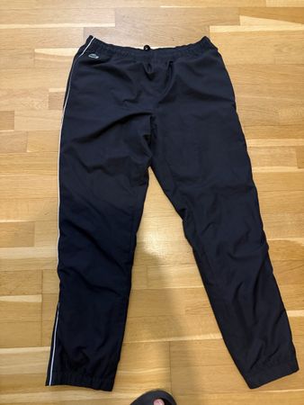 Lacoste Sport Trainingshose schwarz Grösse M guter Zustand